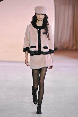 Alabama Muse Makes a Grand Debut at Shenzhen-Milan Lifestyle Week