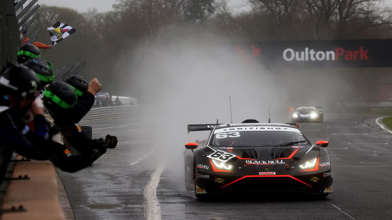 Lamborghini Dominates Oulton Park with Double Victory in British GT Campaign Opener