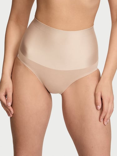 Glättender Schimmer-Slip