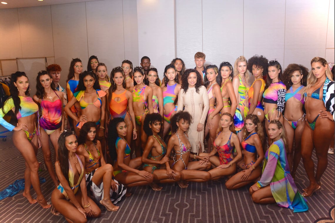 Lila Nikole dévoile ' GRAPHIC PARADISE ' à la Miami Swim Week 2024