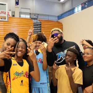 Quavo feiert Gemeinschaft und Philanthropie auf dem mit Stars besetzten 7. jährlichen Huncho Day