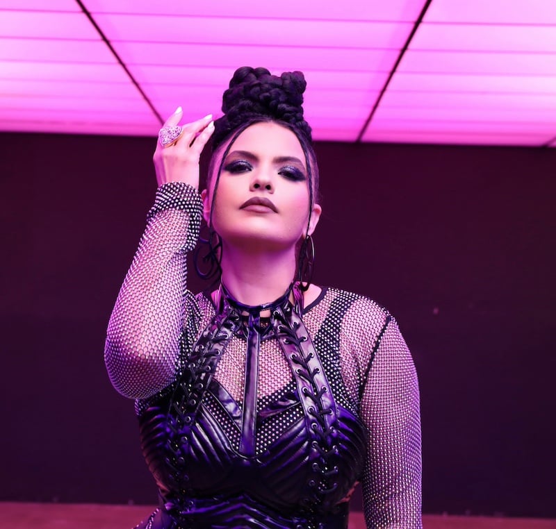 VASSY unveils dance pop extravaganza “Midnight”