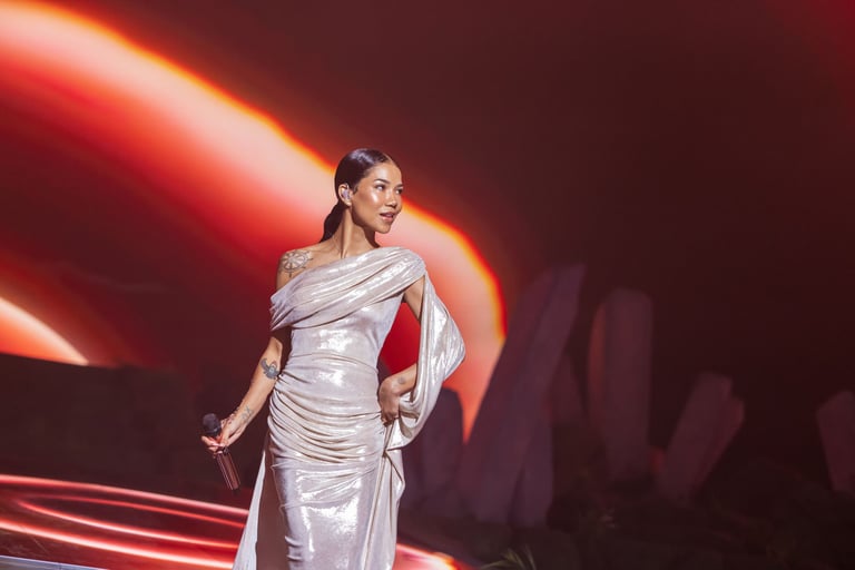Jhene Aiko Brings The Magic To The Stage In Chicago, Il, Greensboro, Nc, & Washington D.C. For Her Headlining Arena Tour 