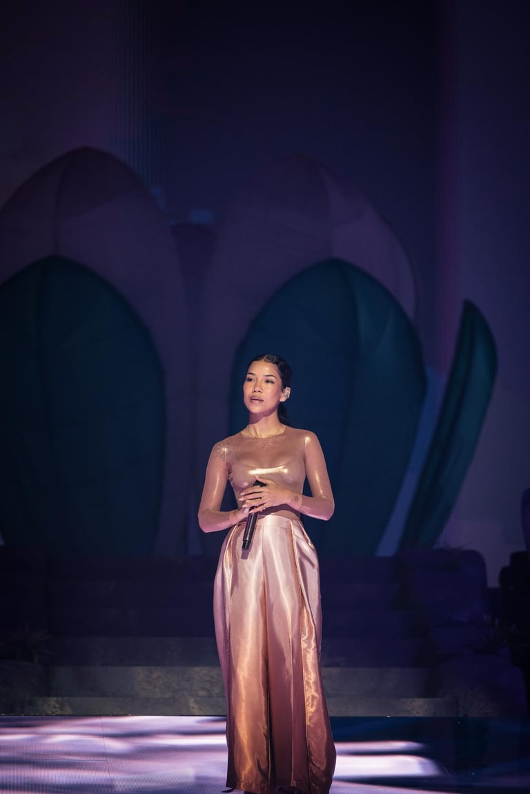 Jhene Aiko Brings The Magic To The Stage In Chicago, Il, Greensboro, Nc, & Washington D.C. For Her Headlining Arena Tour 