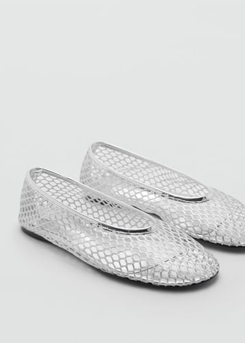 Metallic mesh shoes