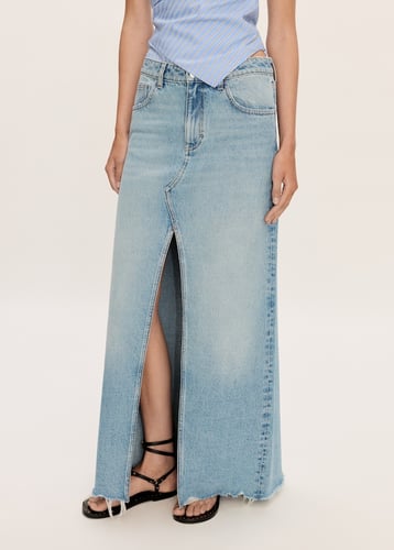 Denim skirt with frayed hem