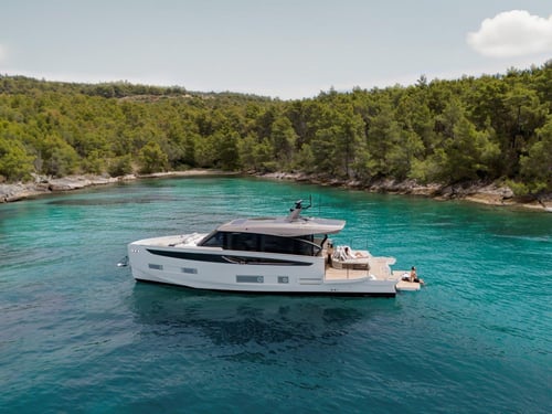 Azimut Seadeck 6