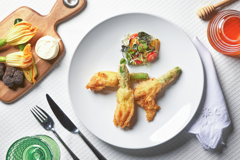 INVITACIÓN - Pruebe los menús de almuerzo y cena de Gables en Zucca