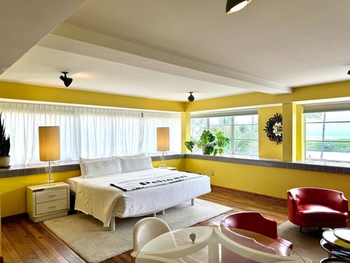 Pelican Hotel