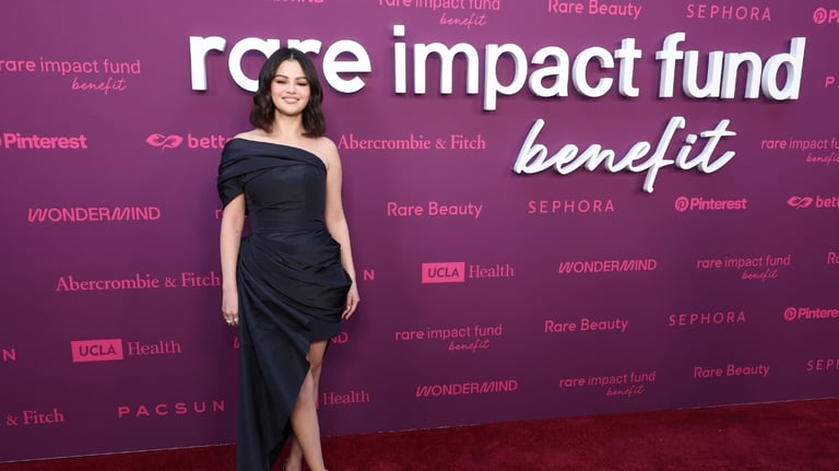 Selena Gomez apresentou o segundo evento beneficente anual do Rare Impact Fund.