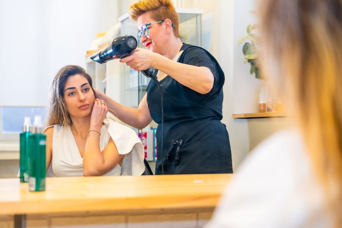 A água destilada faz o cabelo crescer mais rápido?.