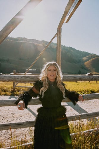 Anne Wilson Announces Rebel (Live From Lexington) Album Due Oct. 25 As The Rebel Tour Roars Nationwide