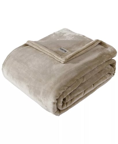 Kenneth Cole Reaction Reaction Solid Ultra Soft Plush Twin Blanket