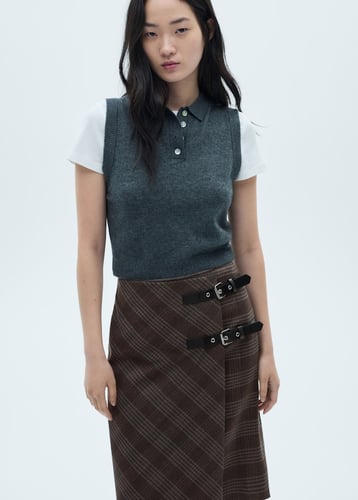 Checkered skirt with double belt