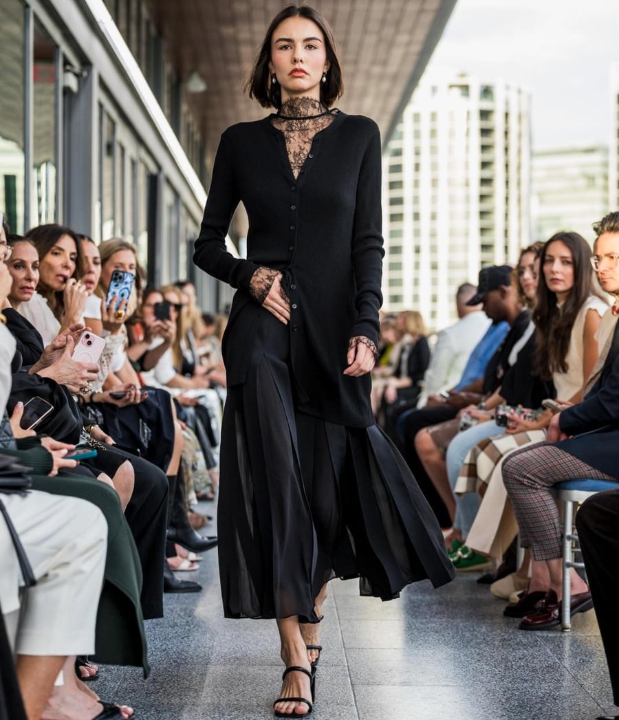 Lafayette 148 NYC、マイアミ・ファッション・ウィーク2024でモダンラグジュアリーを再定義