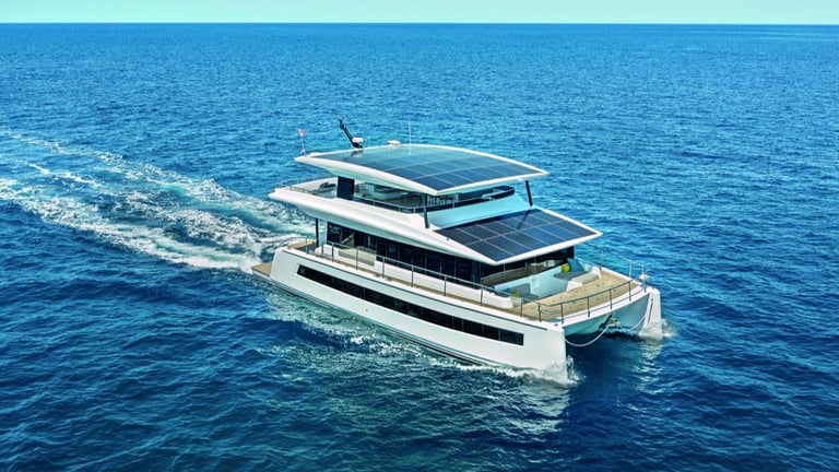 Silent Yachts: SY62 3-Deck Open Solar-Elektro-Katamaran feiert sein US-Debüt auf der FLIBS 2024
