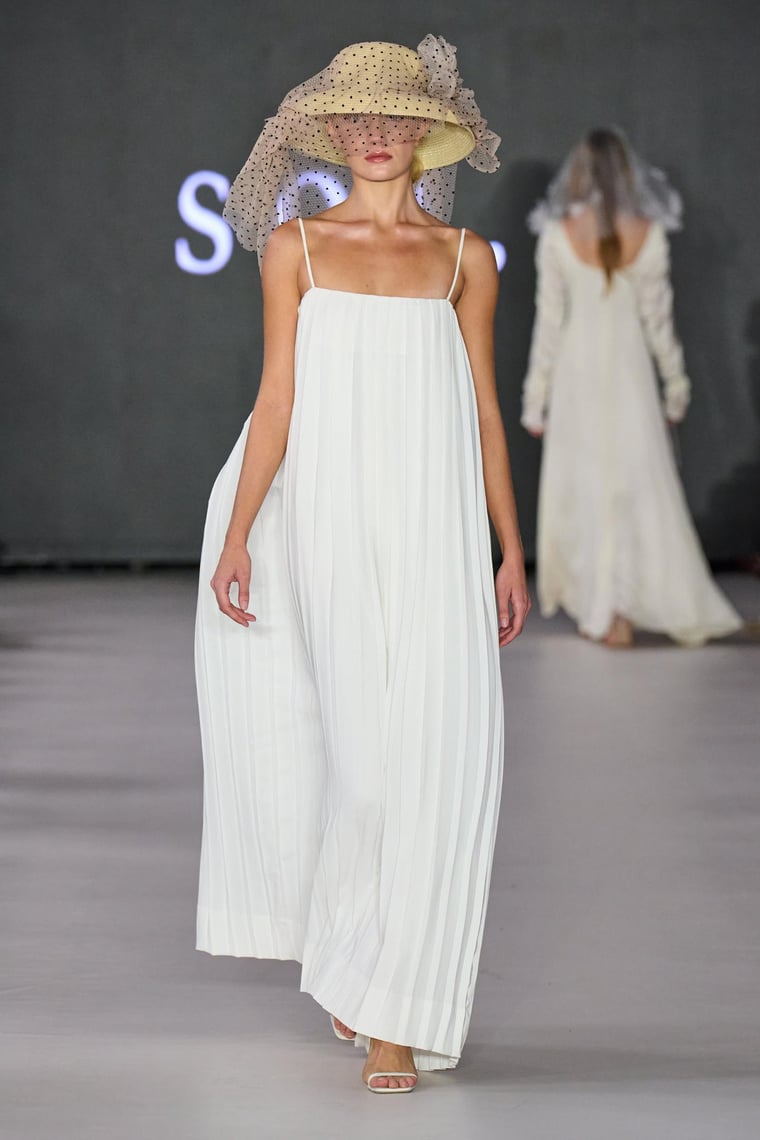 soi. Marca japonesa estreia na NYFW para a coleção Primavera/Verão 2025.