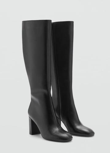 Leather boots with tall leg