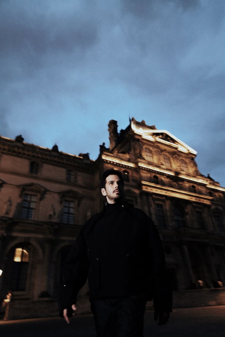 Michael Canitrot ilumina la catedral de Notre-Dame de París con motivo de su reapertura