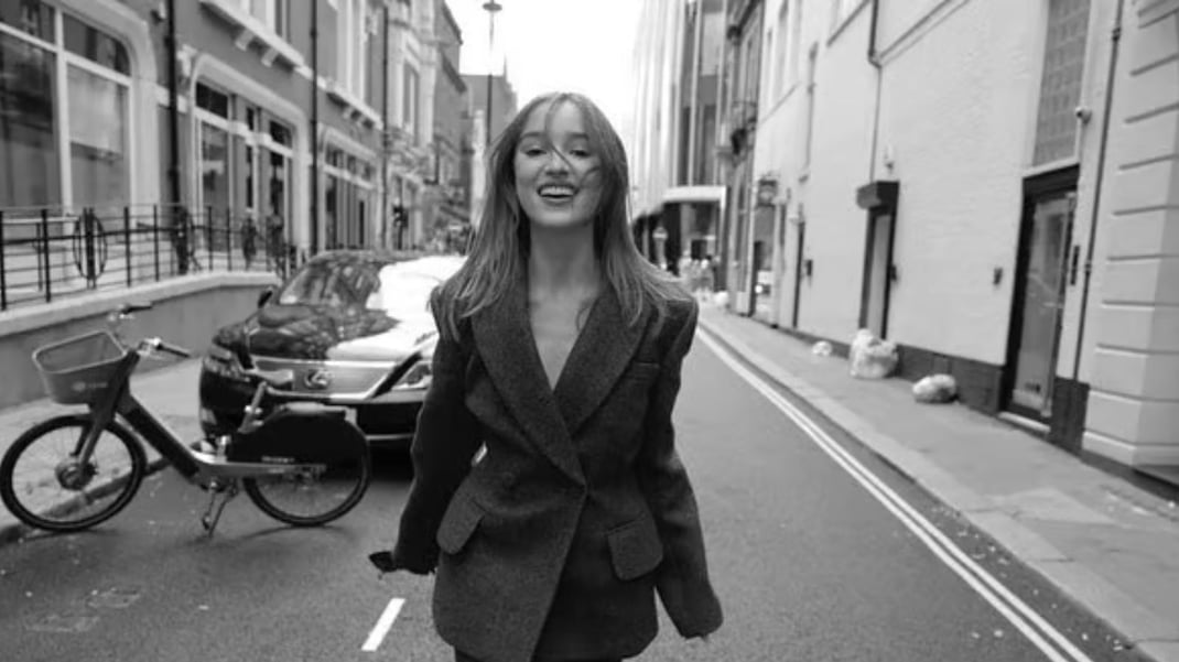 Phoebe Dynevor Bridgerton Star’s Rise to Hollywood Fame