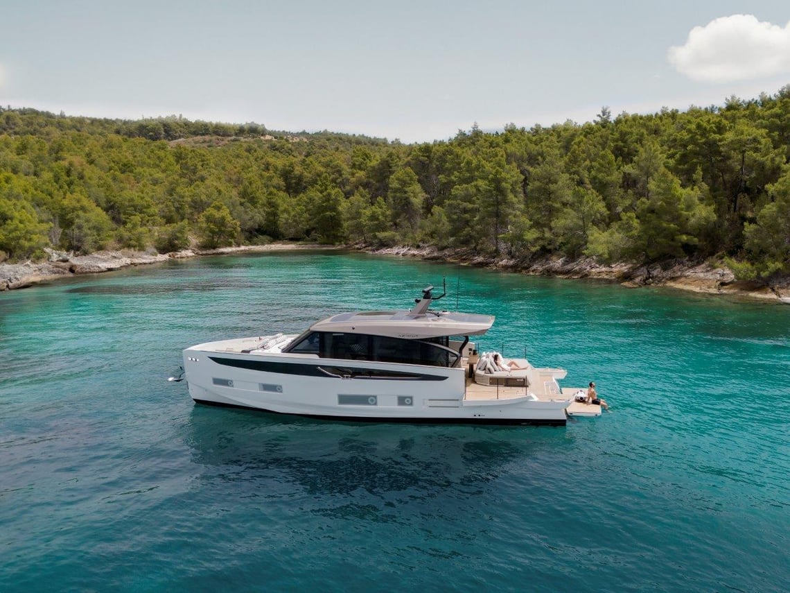 Azimut Seadeck 6