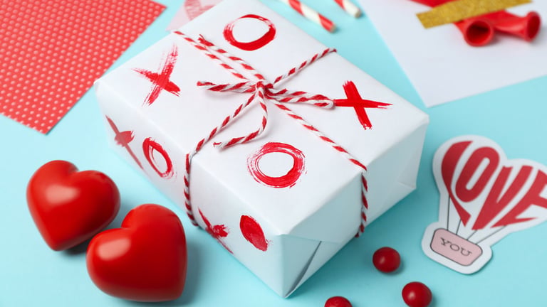 Valentinstag-Geschenkguide 2025: Die perfekten Geschenke für alle Ihre Lieben