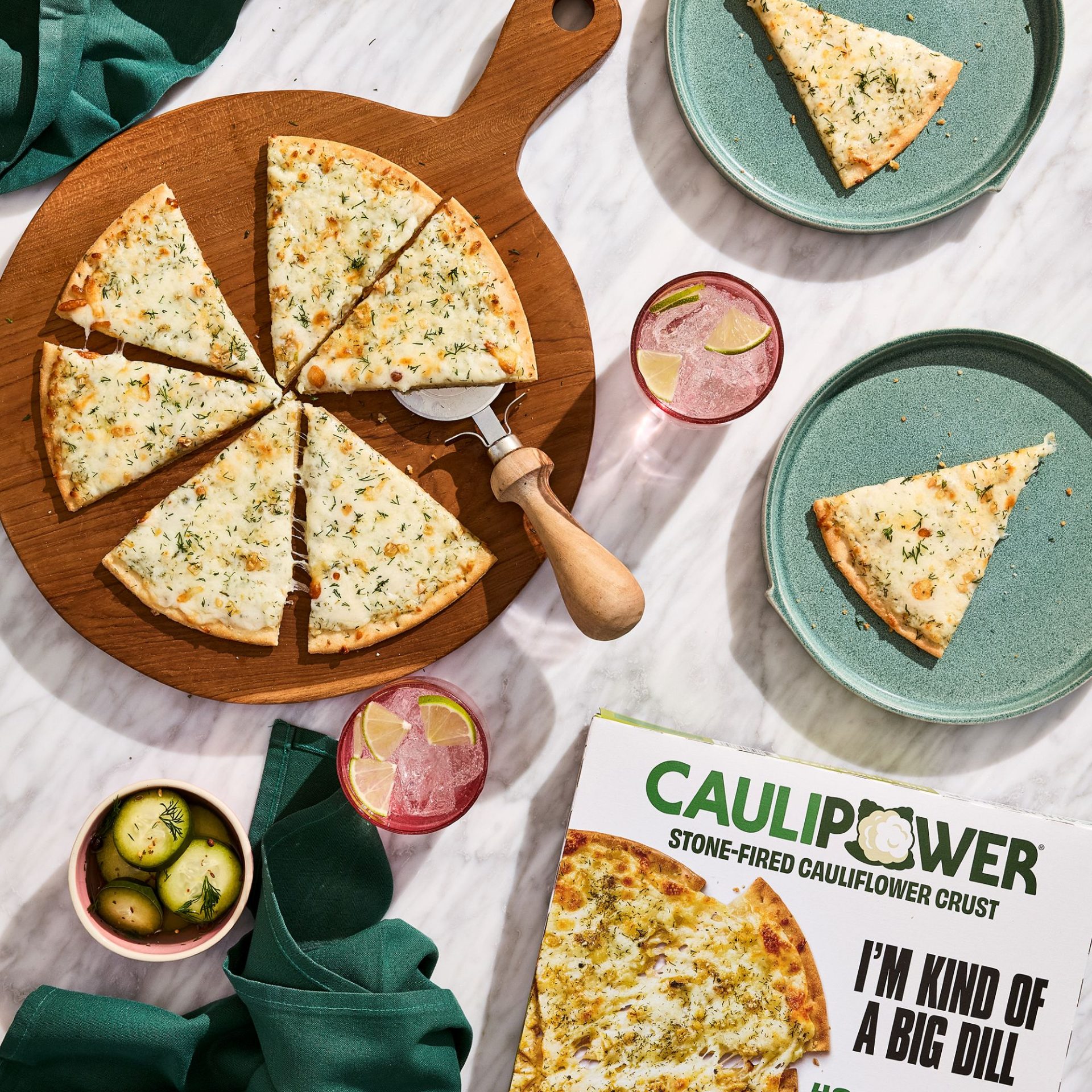 CAULIPOWER_Dill-Pickle-Pizza_Lifestyle_2