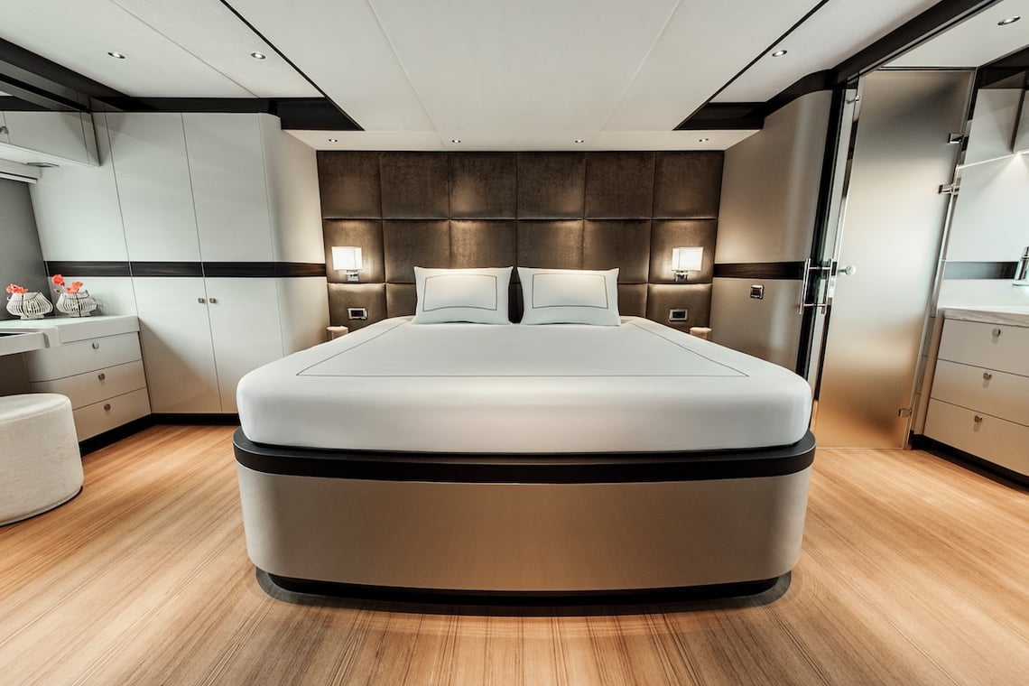 Zeelander 8’s Bespoke Interior