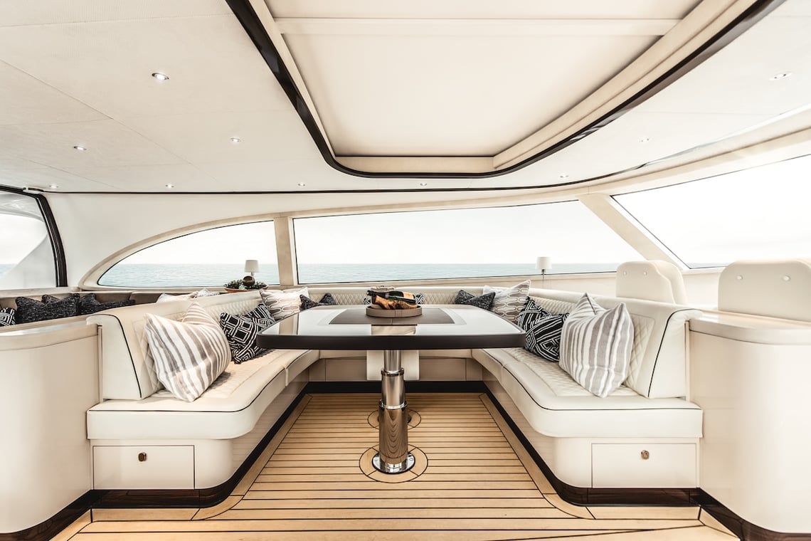 Zeelander 8’s Bespoke Interior