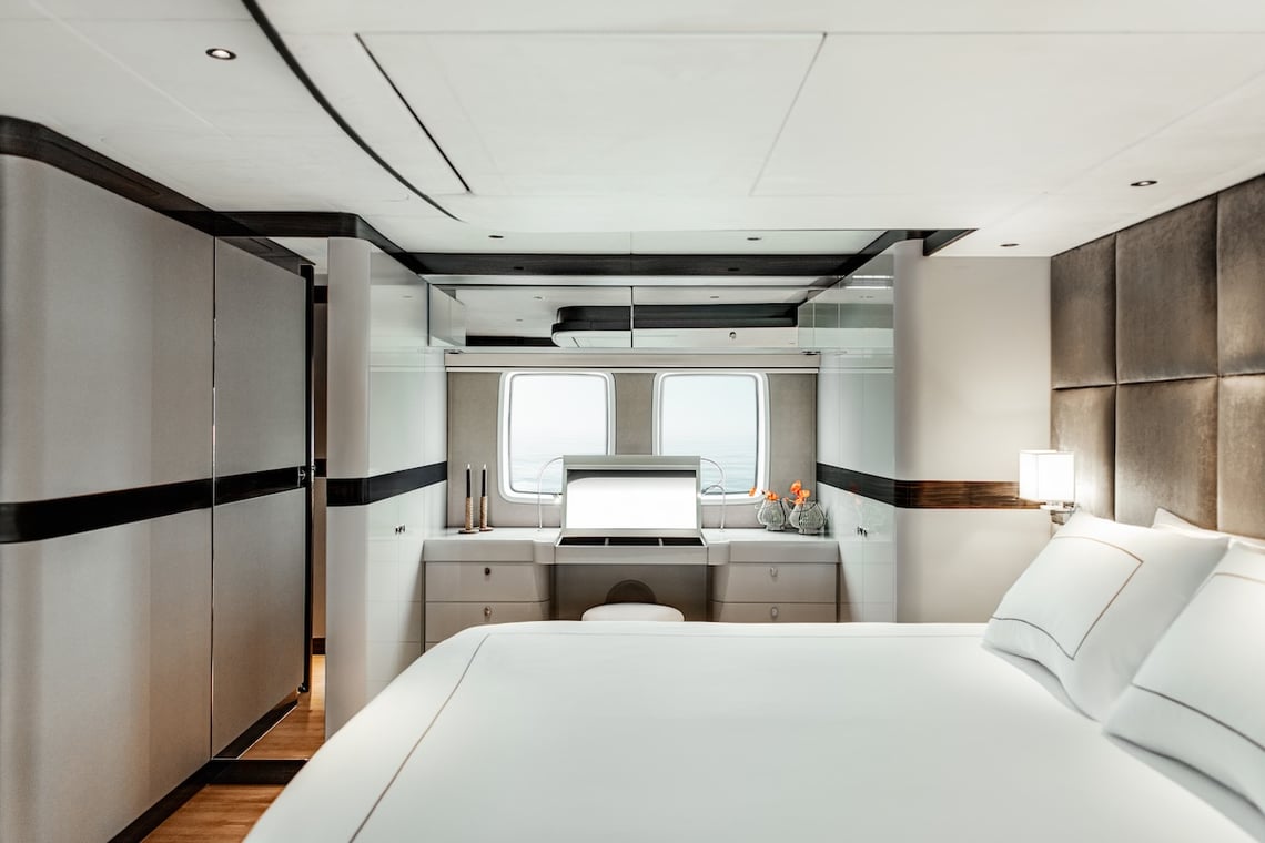 Zeelander 8’s Bespoke Interior Zeelander 8’s Bespoke Interior
