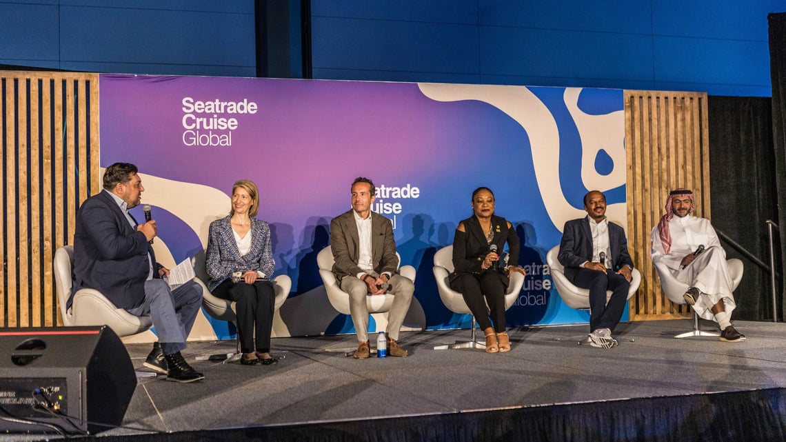 Seatrade Cruise Global 2025 celebra su 40.º aniversario con un éxito sin precedentes en Miami.