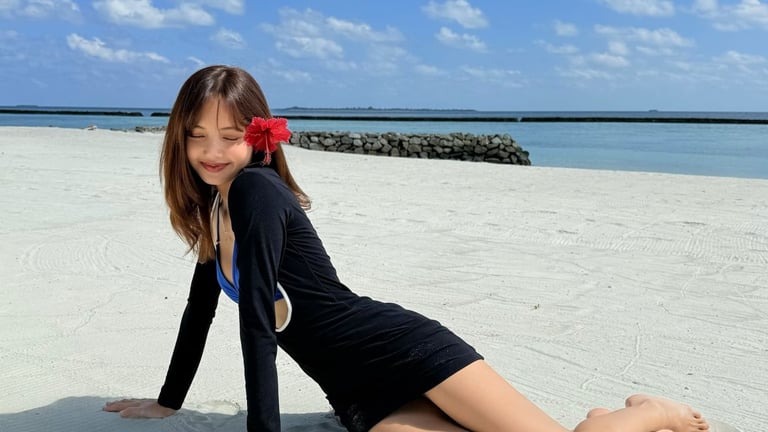 Lisa Top 50 Sexy Photos