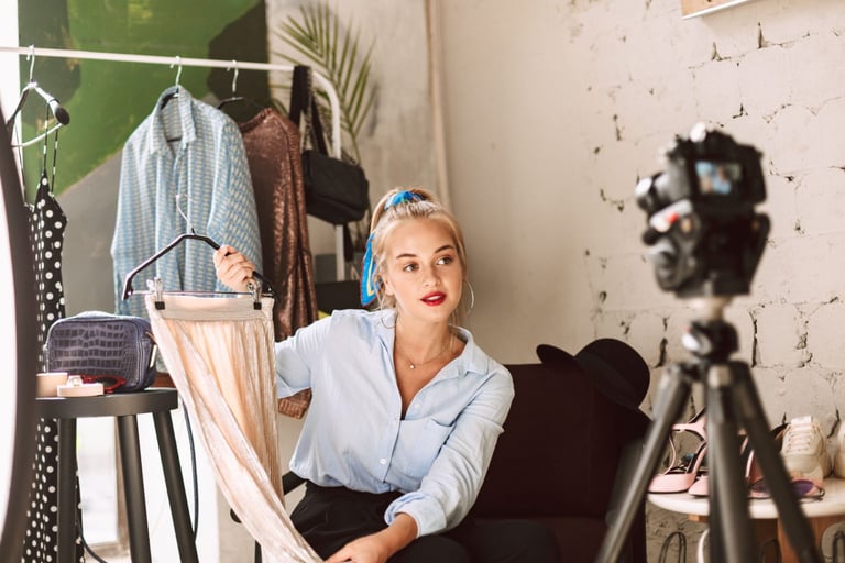 Der Aufstieg der "Krypto-Fluencer": Mode-Influencer navigieren durch die Blockchain