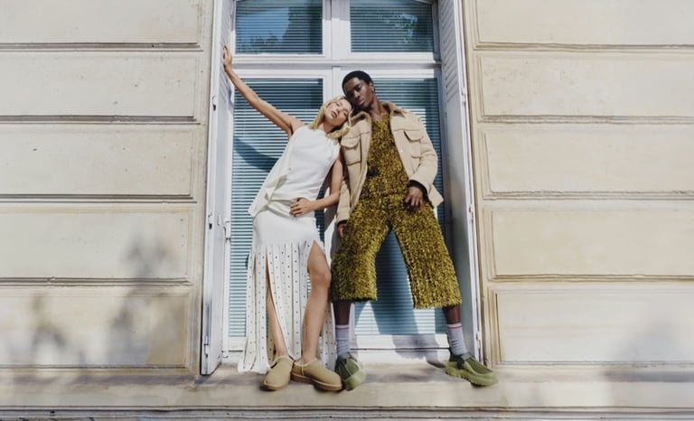 Elsa Hosk è la protagonista della campagna UGG Autunno/Inverno 2025 "Iconic Design