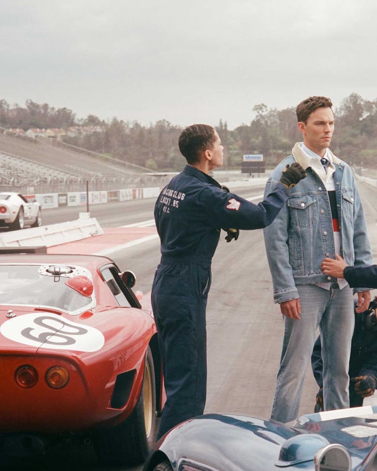 Tommy Hilfiger apresenta a campanha outono 2025 "The Hilfiger Racing Club"