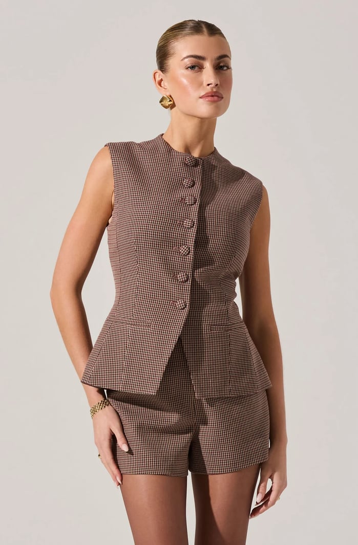 ASTR The Label Gisselle High Neck Cutaway Vest