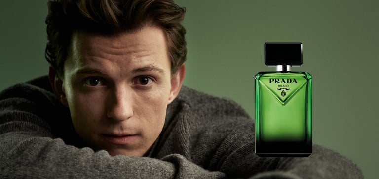 Tom Holland protagoniza la campaña de la fragancia Prada Paradigme