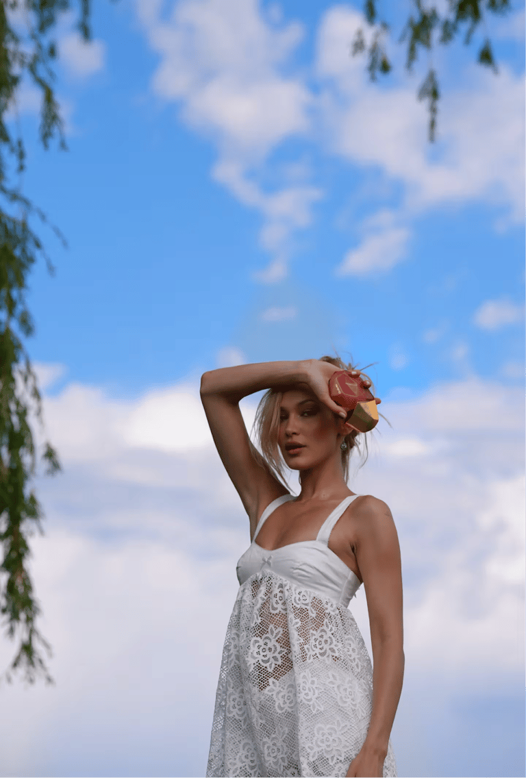 Bella Hadid Launches Fifth Orebella Perfume: “ETERNAL ROOTS”