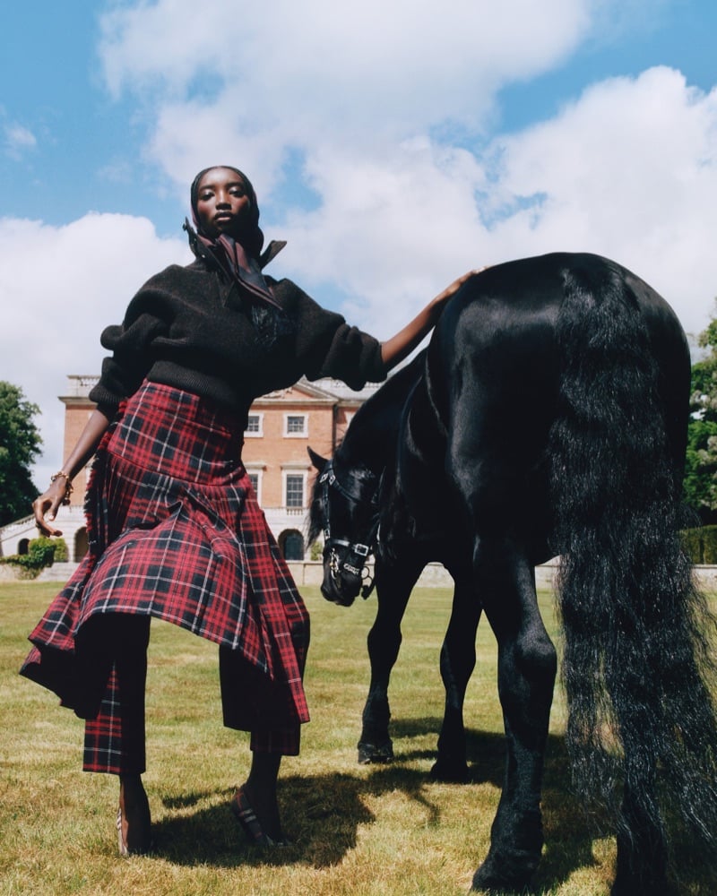 Burberry Winter 2025: A Cinematic Ode to British Elegance