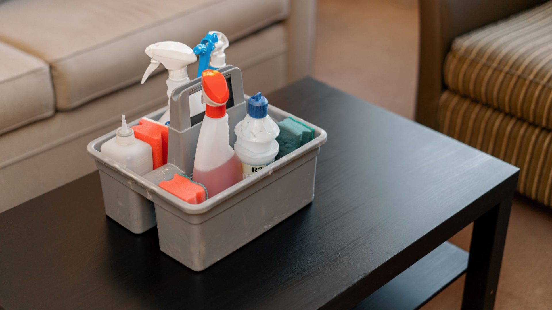 Exploration des produits de nettoyage essentiels qui respectent la planète