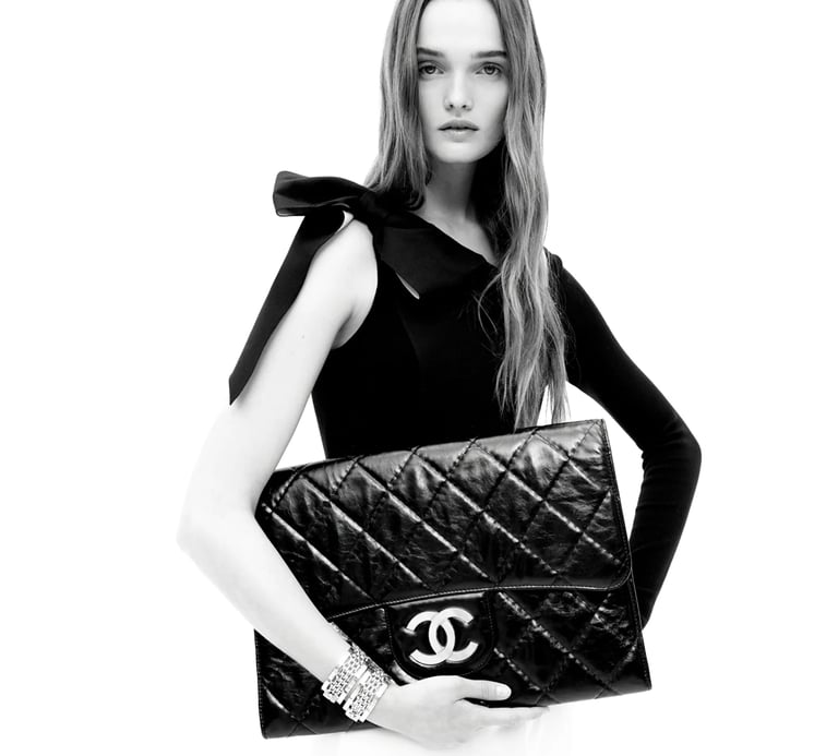 Lulu Tenney Wears Chanel Fall-Winter 2025-26 Fashion Collection