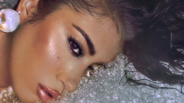 Kali Uchis annuncia l'album Sincerely P.S. Cry About It cover.jpg