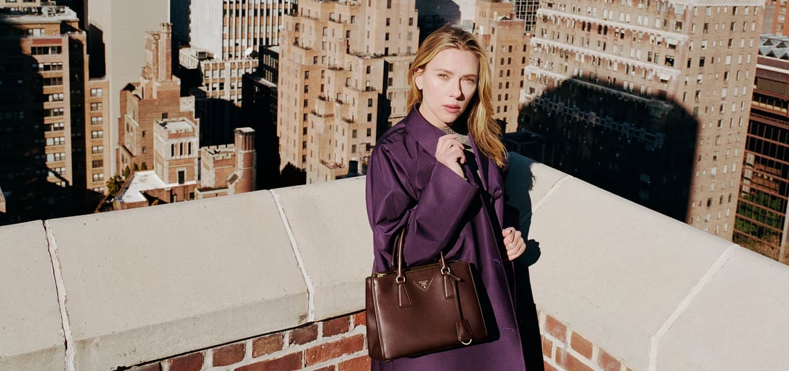 Campagne Prada Galleria : Une collaboration cinématographique avec Scarlett Johansson