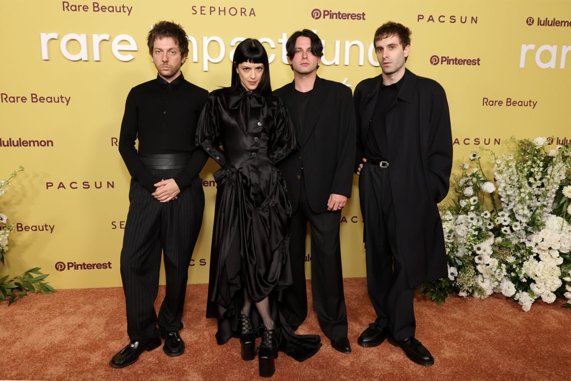 Selena Gomez presenta la tercera gala benéfica anual del Rare Impact Fund