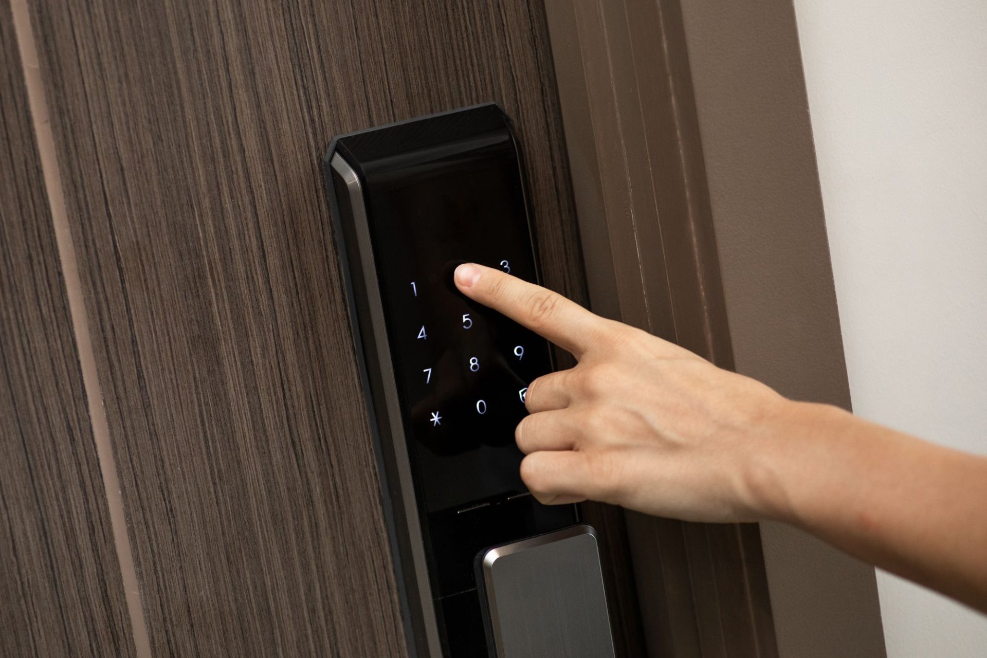 5 Security Trends Shaping Home & Business Security 2025