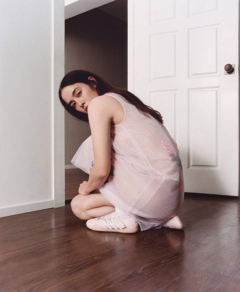 Adidas x CLOT & Caroline Hu: Eine poetische Verschmelzung von Ballett und Kampfkunst