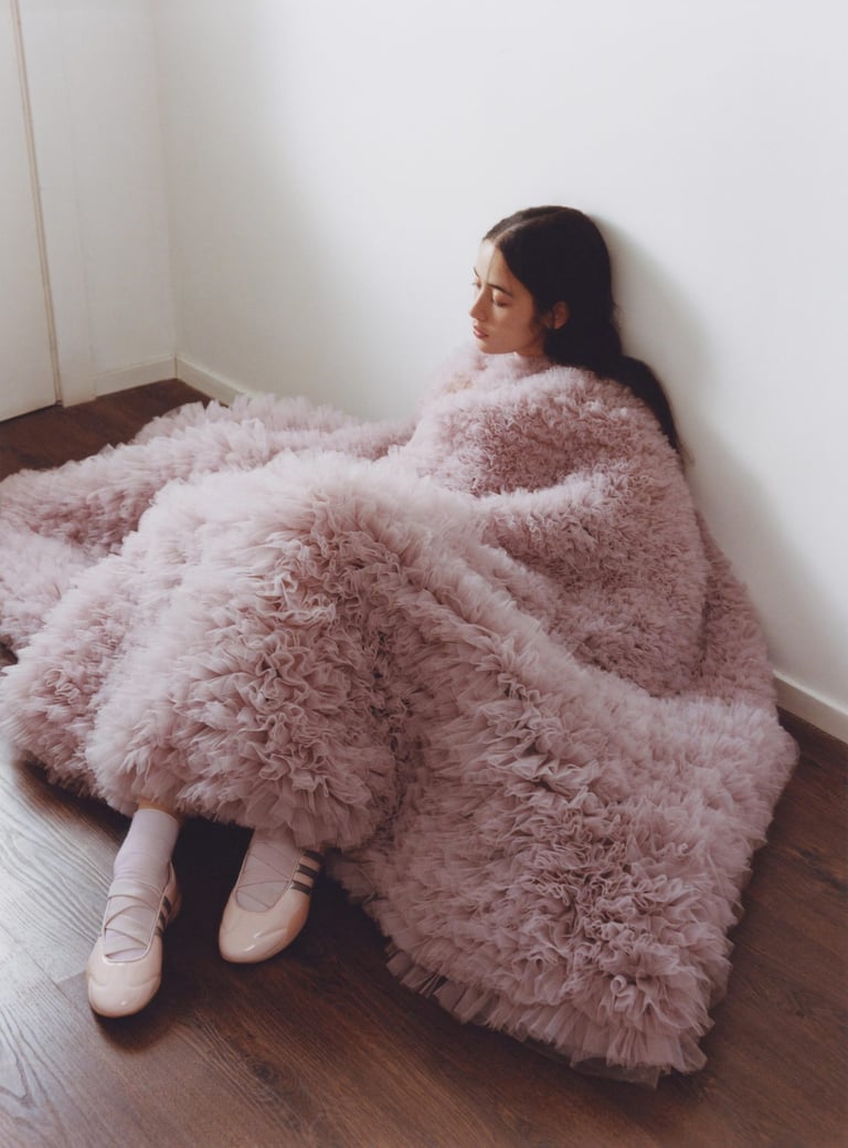 Adidas x CLOT & Caroline Hu: Eine poetische Verschmelzung von Ballett und Kampfkunst