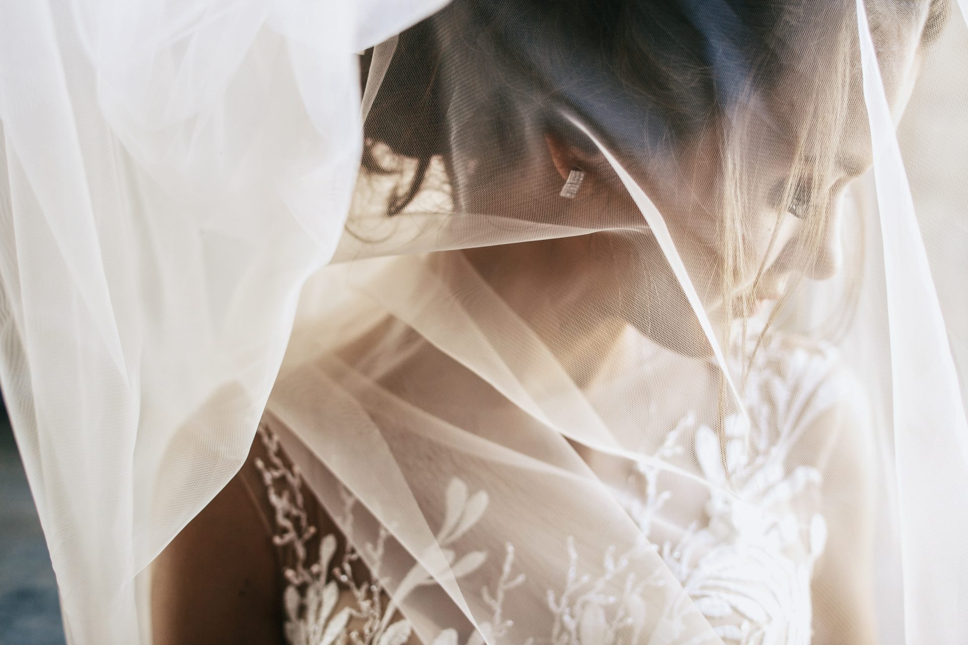 Choose the Perfect Hair Accessory Attachment