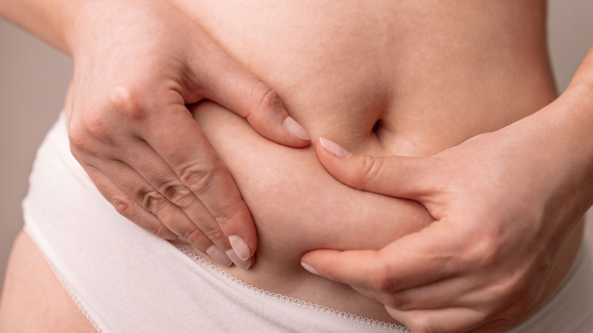 Impact à long terme de l'abdominoplastie sur la posture et la force du tronc
