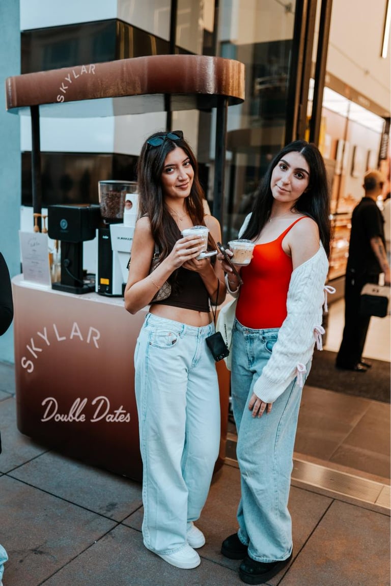 Skylar and Leah Kateb Host “Double Dates” Pop-Up at Sephora The Grove (8)